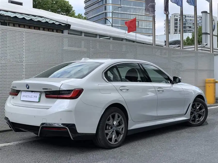 بي إم دبليو i3 2022 eDrive 35 L