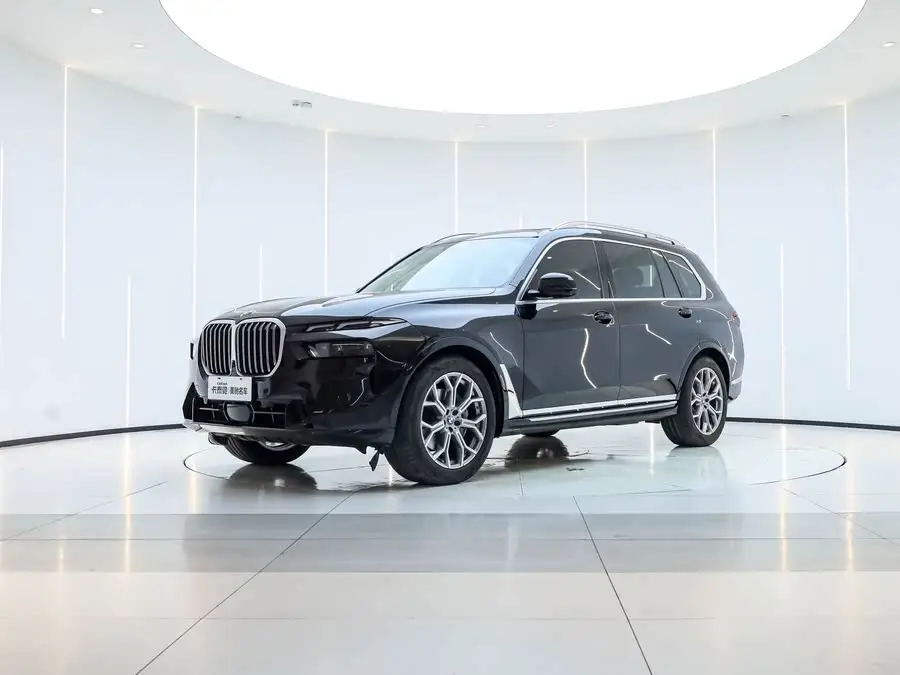 BMW X7 2023 xDrive40i Luxury Package