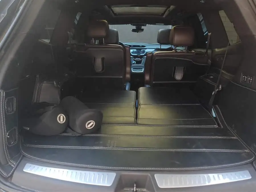 كاديلاك XT6 2022 2.0T فاخرة 6 مقاعد دفع رباعي