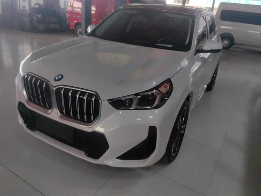 بي إم دبليو X1 2023 sDrive25Li حزمة الرياضية M