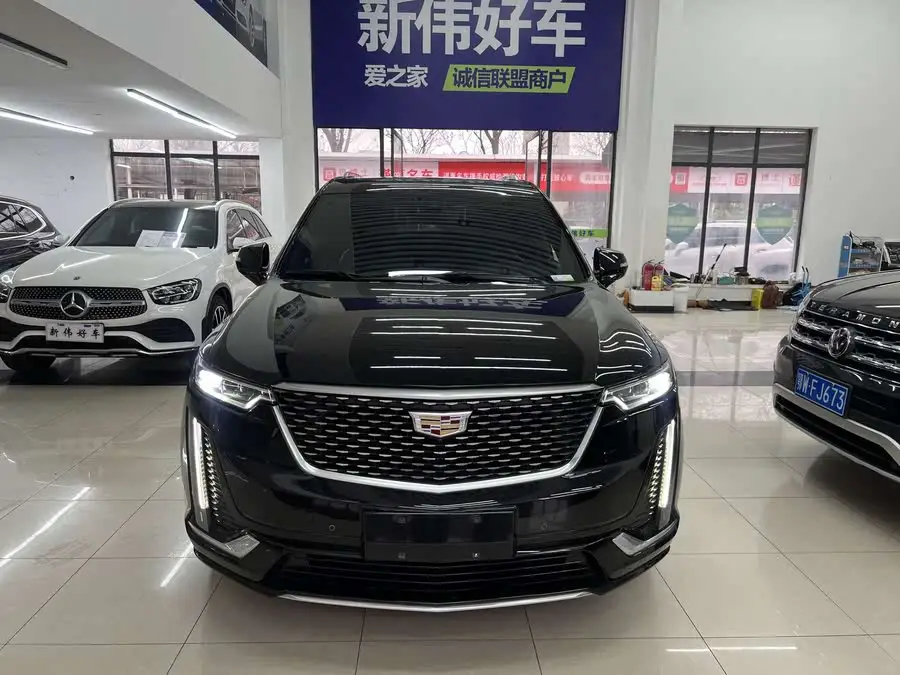 كاديلاك XT6 2021 28T فئة الرفاهية ذات الستة مقاعد