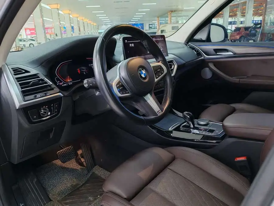 بي إم دبليو X3 2022 نموذج معدل xDrive30i نموذج رائد حزمة M ليلية