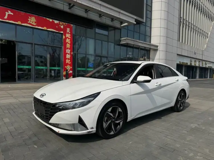 Elantra 2021 1.5L CVT LUX Premium Edition