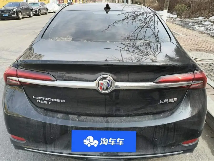 بيوك لاكروس 2022 552T الفاخرة