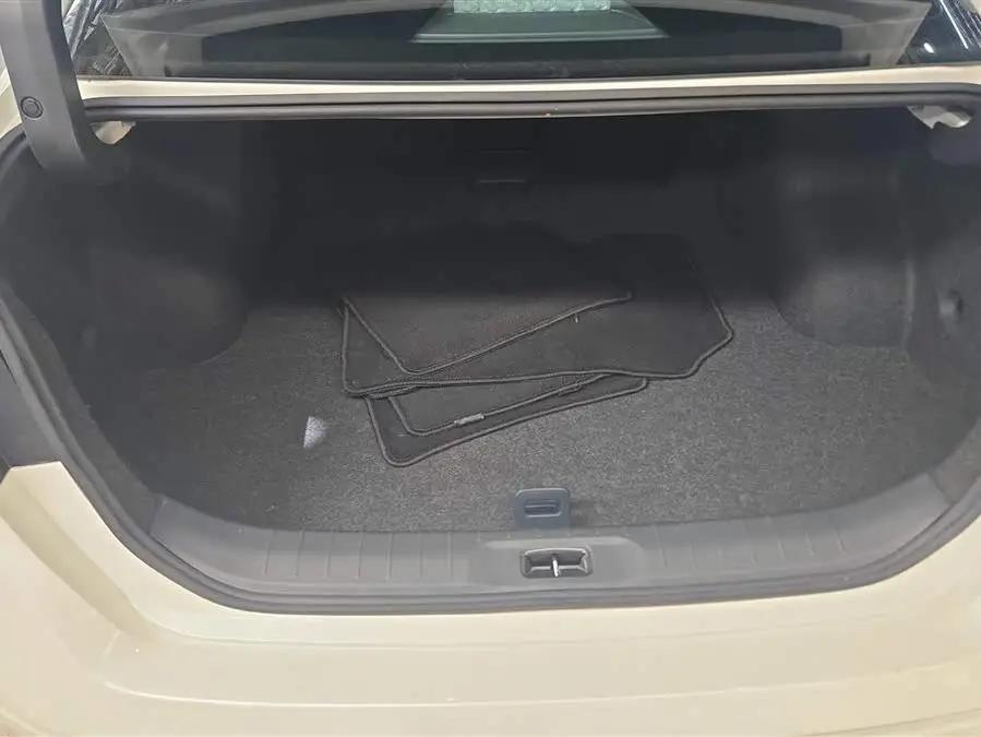 Teana 2021 2.0L XL Comfort Version