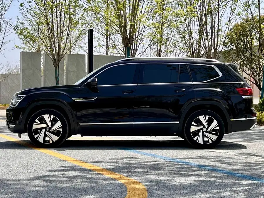 2024 فولكس فاجن تيرامونت 380 TSI نسخة الرفاهية الفاخرة ذات الدفع الرباعي