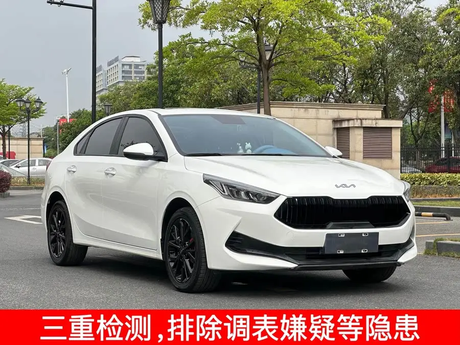 كيا K3 2021 طراز معدل 1.5L CVT نسخة الشباب