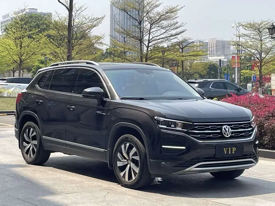 تايرون 2021 330 TSI دفع ثنائي إصدار الذكرى الثلاثين