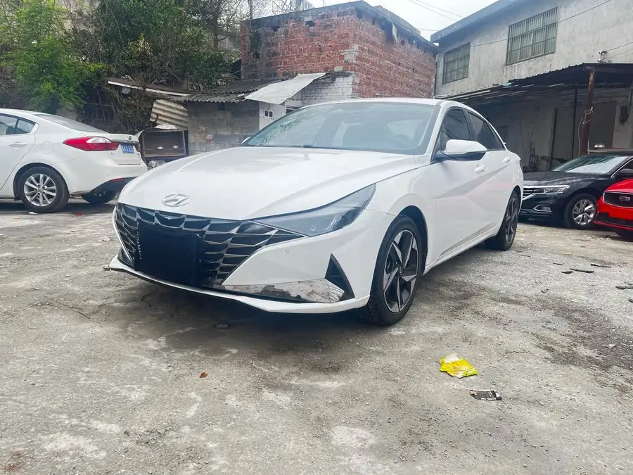 2021 Elantra 1.5L CVT LUX Premium