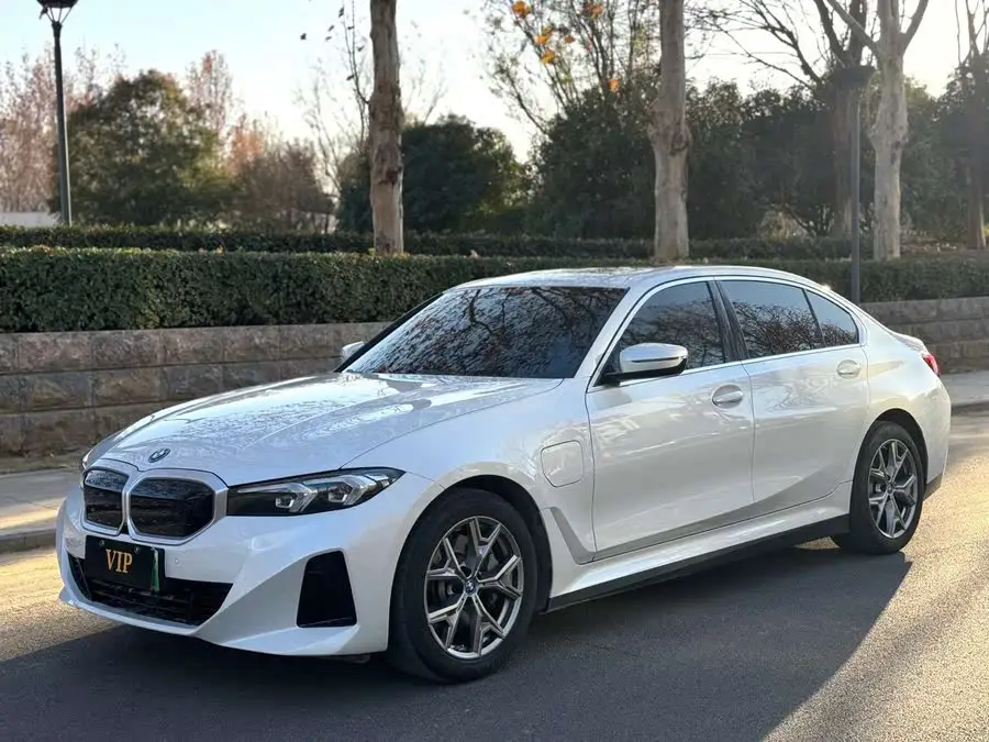 بي إم دبليو i3 2024 eDrive 35 L