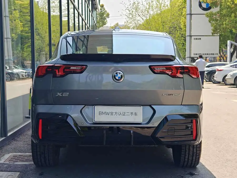 بي إم دبليو X2 (مستورد) 2024 sDrive25i حزمة الرياضة M