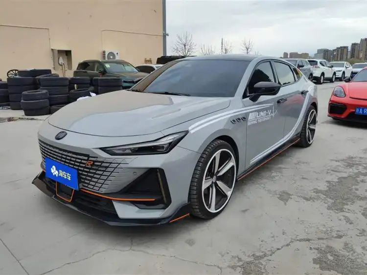Changan UNI-V 2023 1.5T Sport Version