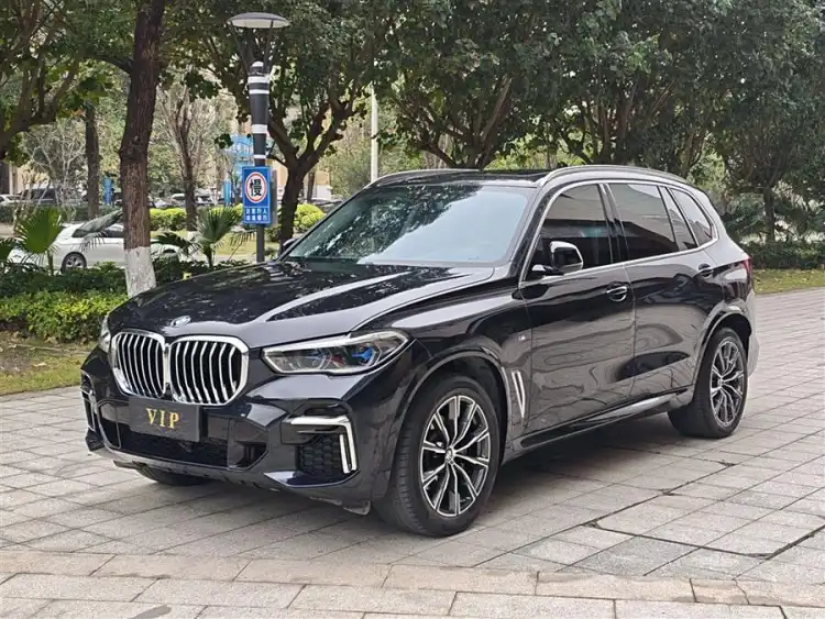 BMW X5 2022 xDrive 30Li Exclusive M Sport Package