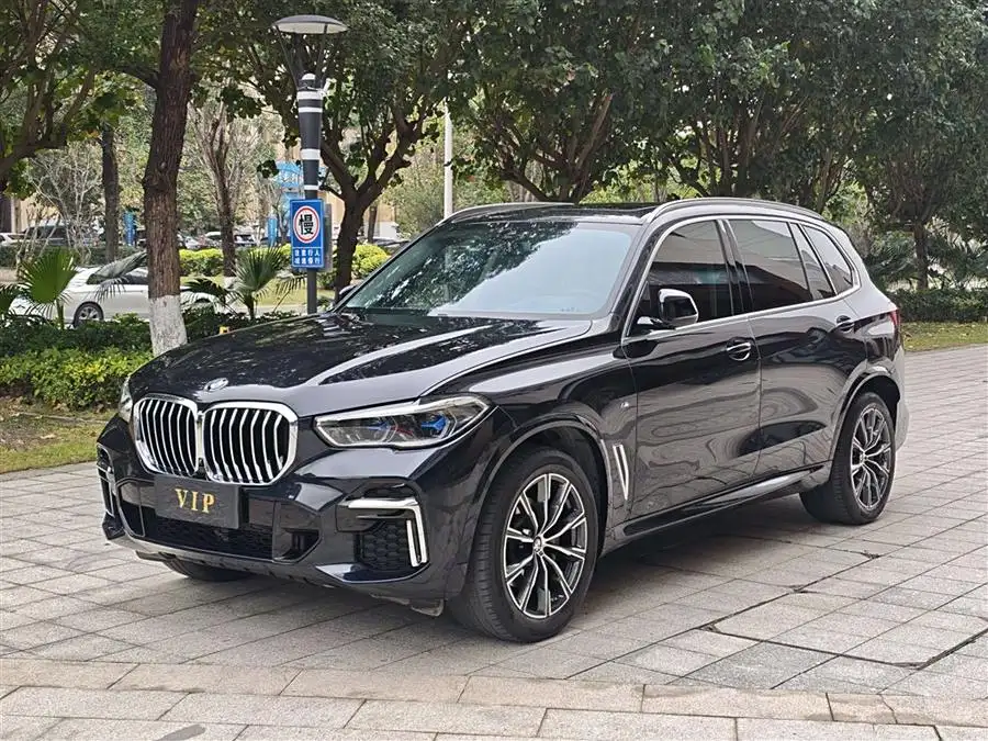 BMW X5 2022 xDrive 30Li Exclusive M Sport Package