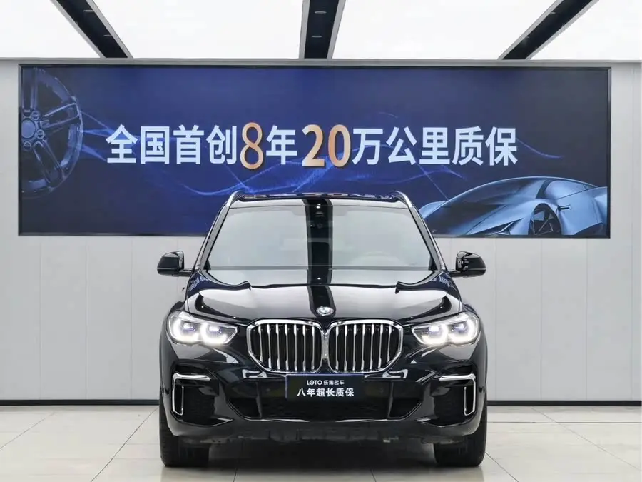 بي إم دبليو X5 طراز 2022 تحديث xDrive 40Li حزمة رياضية M