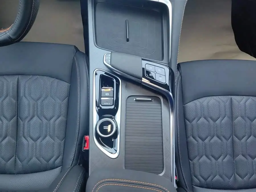 شانجان UNI-T 2022 1.5T الرائد