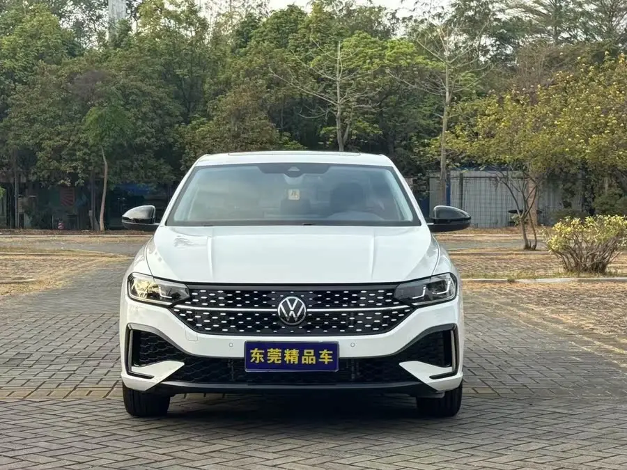 لافيدا 2024 300TSI DSG نسخة الريادة النجمية