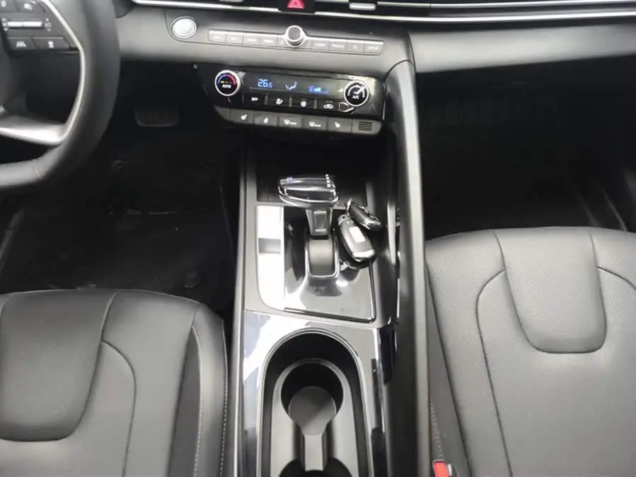 إيلانتر 2023 1.5 لتر CVT LUX بريميوم