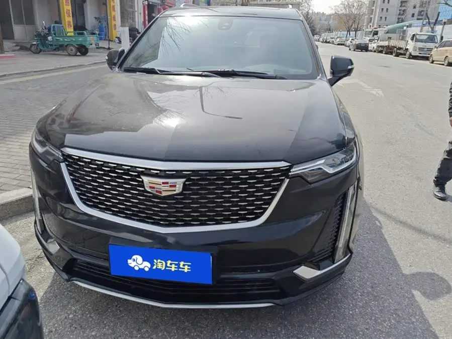 2021 كاديلاك XT6 28T فاخرة ذات ستة مقاعد ودفع رباعي