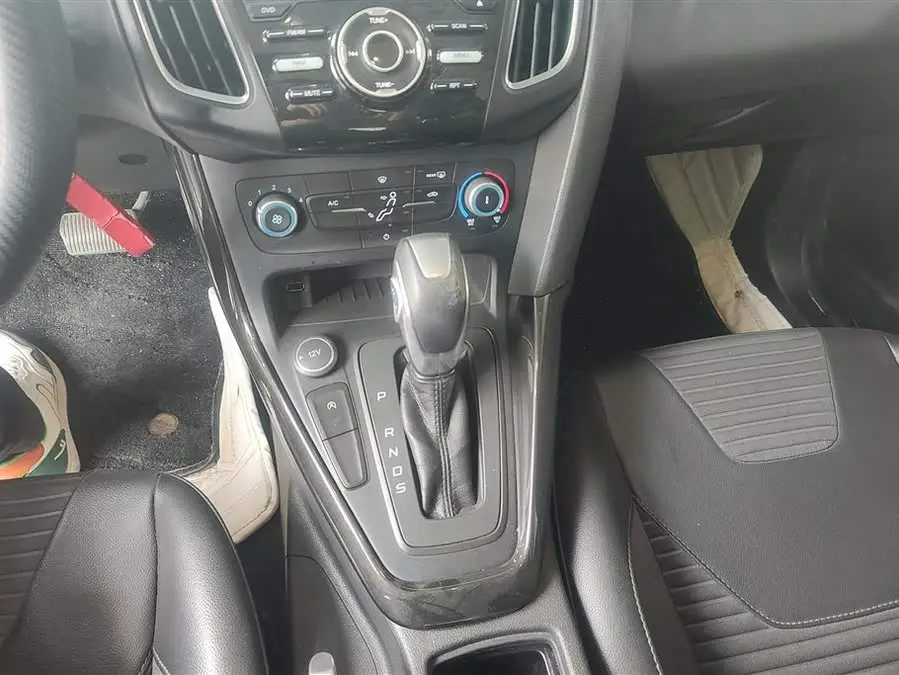 فورد فوكس 2020 هاتشباك كلاسيكي 1.5 لتر أوتوماتيكي ترند