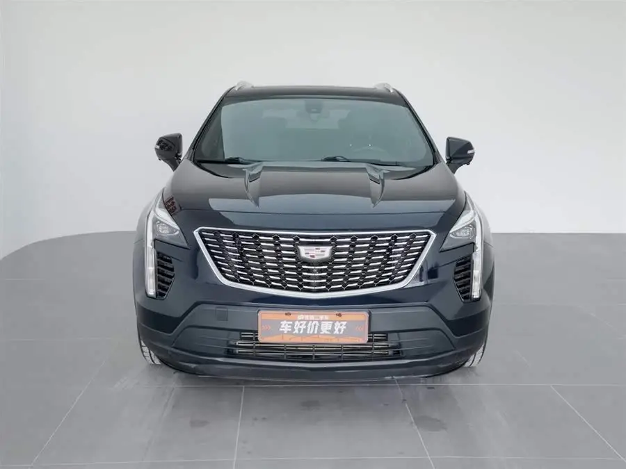 كاديلاك XT4 2021 28T طراز فني للدفع الأمامي