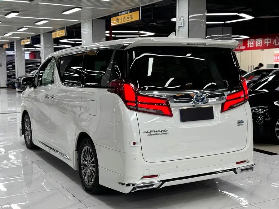 ألفارد 2021 بنظام هجين 2.5 لتر النسخة الفاخرة