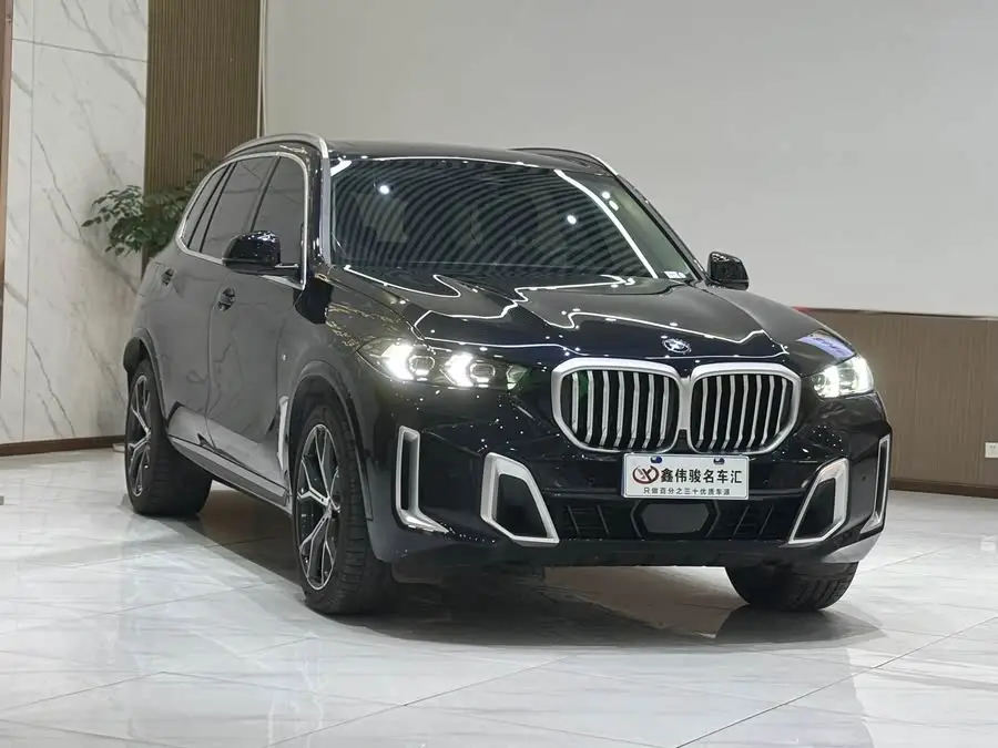 BMW X5 2023 xDrive 30Li M Sport Package