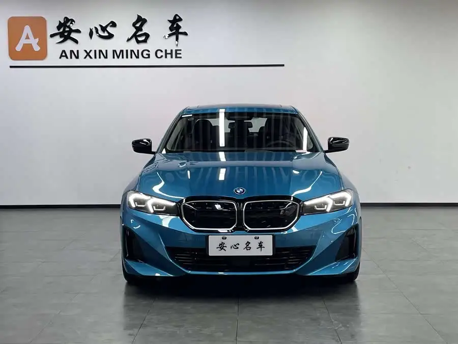 BMW i3 2023 eDrive 40 L Night Edition