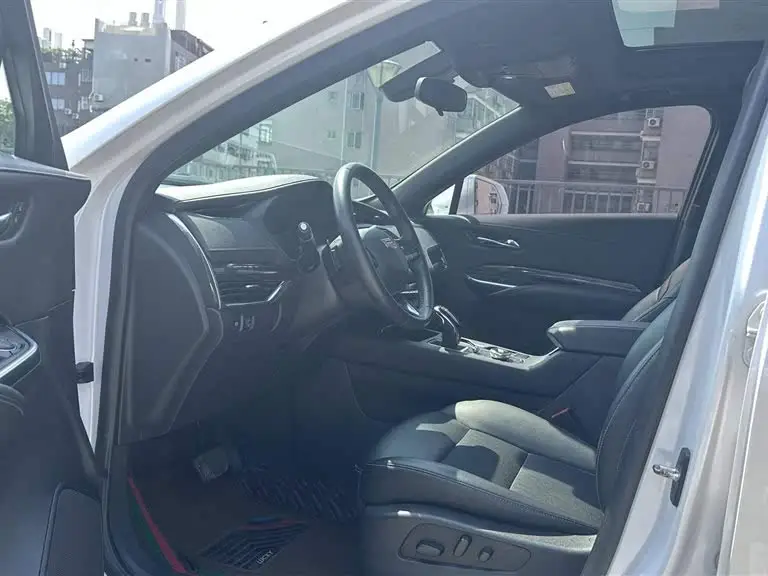 Cadillac XT4 2021 Model 28T Two-Wheel Drive Technical Edition