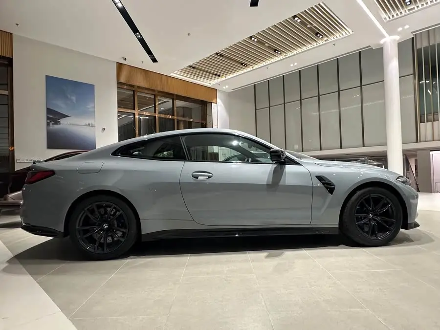 2021 بي إم دبليو M4 كوبيه إصدار Thunder