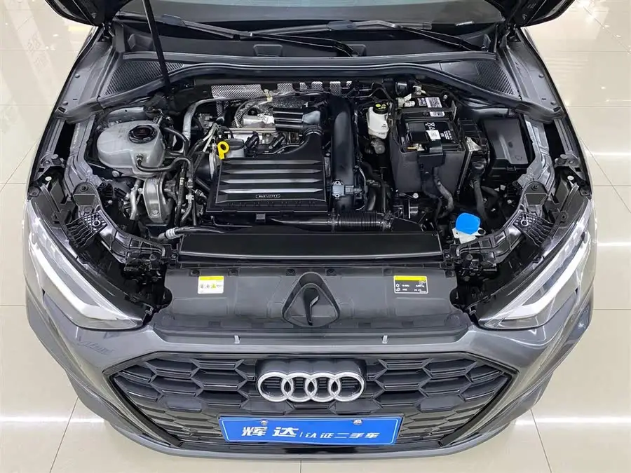 Audi A3 2023 Sportback 35 TFSI Luxury Sport Model