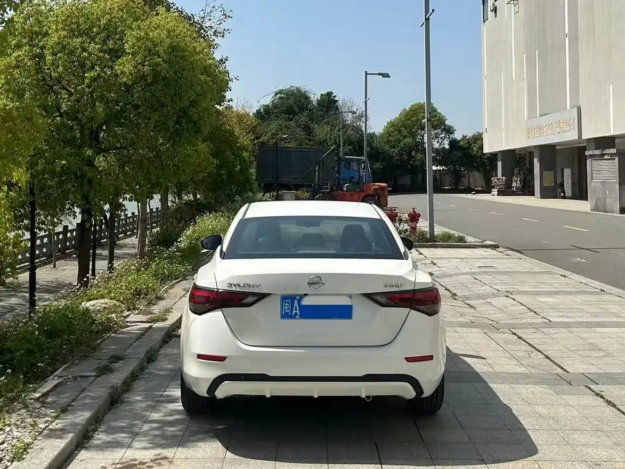 نيسان سليفي 2021 1.6 لتر XL CVT إصدار الاستمتاع