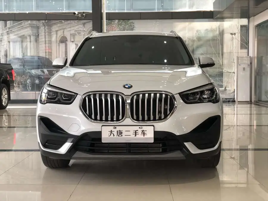 بي إم دبليو X1 موديل 2021 التحديث sDrive20Li إصدار الموضة