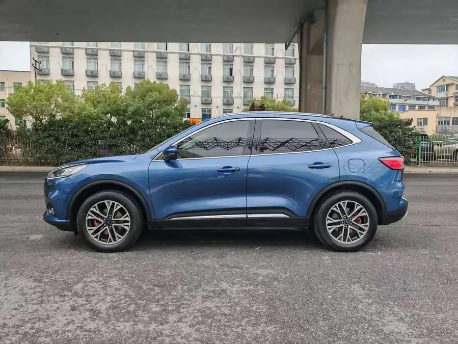 فورد إسكايب 2020 إيكوبوست 245 دفع رباعي تيتانيوم