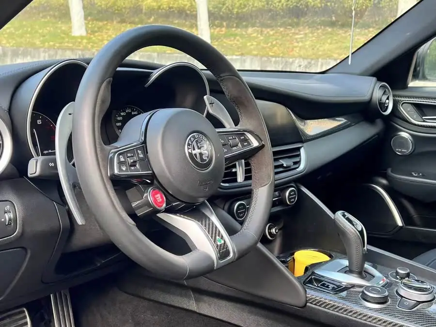 Giulia 2022 2.9T Quadrifoglio