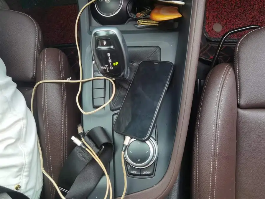 بي إم دبليو X1 2021 sDrive20Li الطراز الأنيق