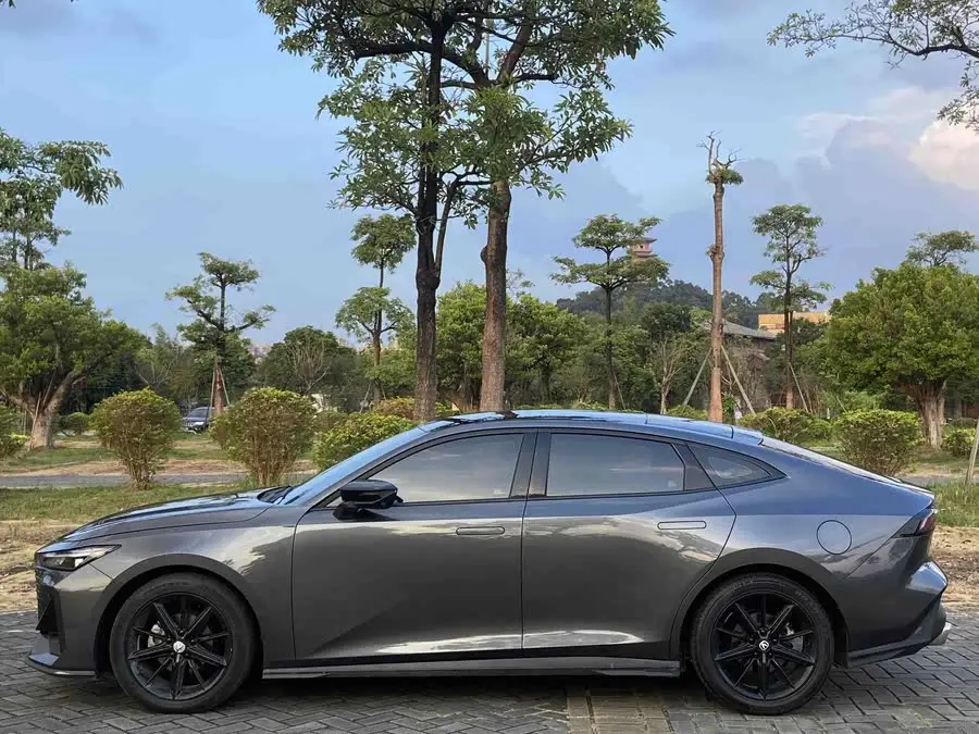 Changan UNI-V 2022 1.5T Deluxe