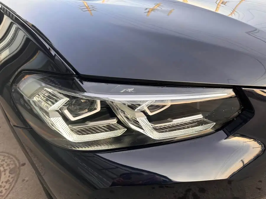 بي إم دبليو X4 2022 xDrive 30i حزمة M الرياضية