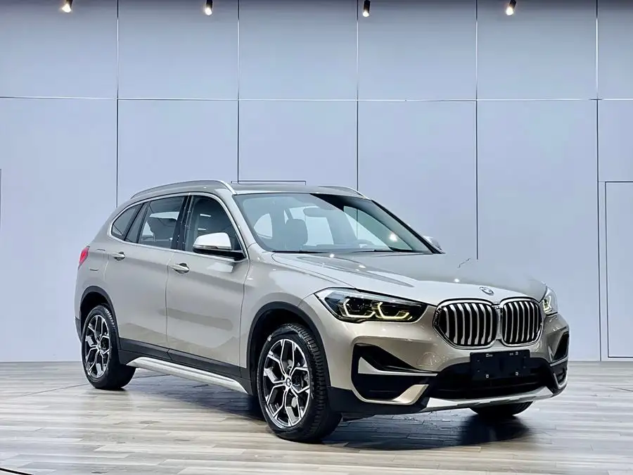 بي إم دبليو X1 2022 sDrive20Li الفاخرة