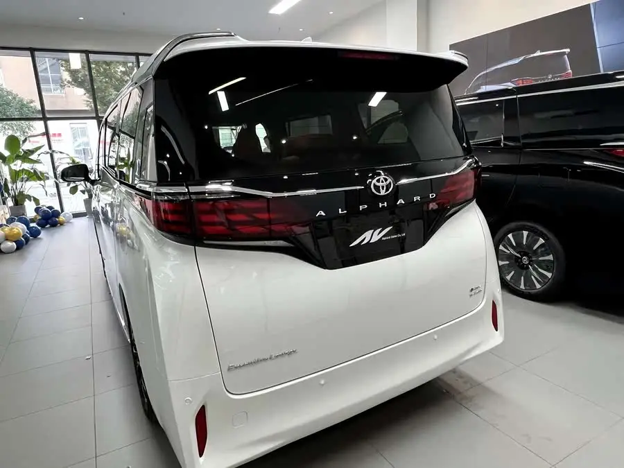 ألفارد 2024 الهجين 2.5 لتر النسخة المتميزة