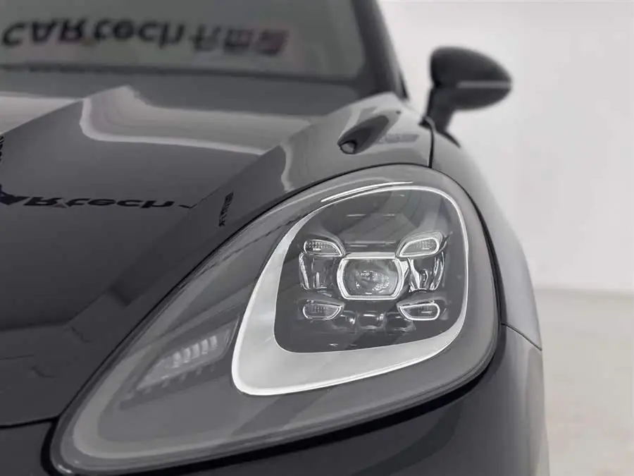 2022 Cayenne 3.0T Platinum Edition