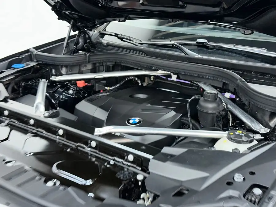 بي إم دبليو X5 2023 xDrive 30Li حزمة M الرياضية الفاخرة