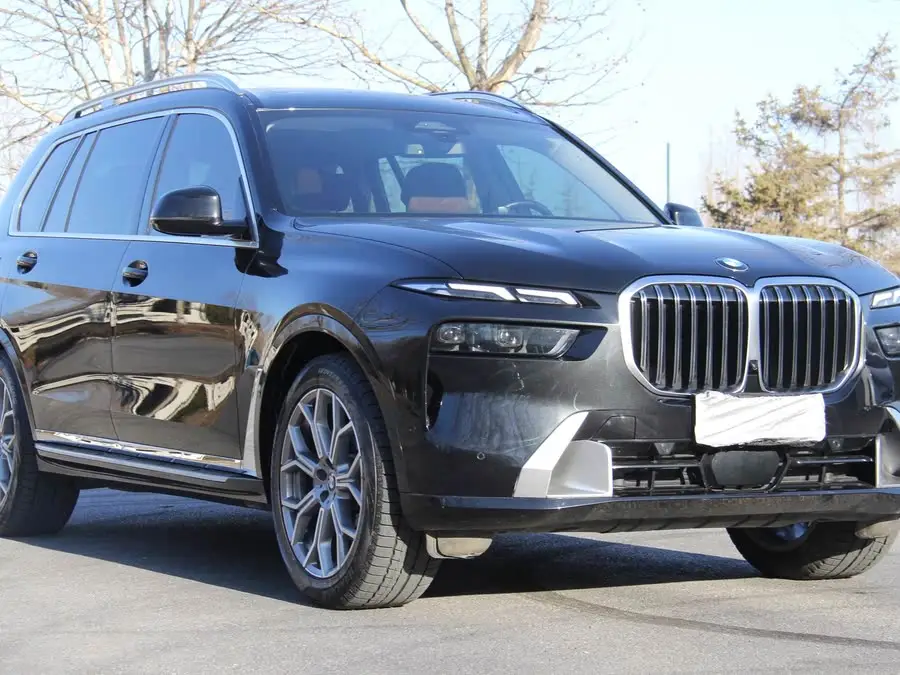 بي إم دبليو X7 2023 xDrive40i باقة فاخرة