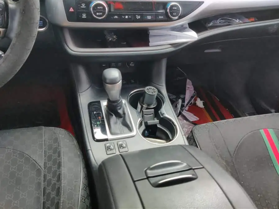 هايلاندر 2018 2.0T دفع رباعي نسخة فاخرة 7 مقاعد مواصفة وطنية VI