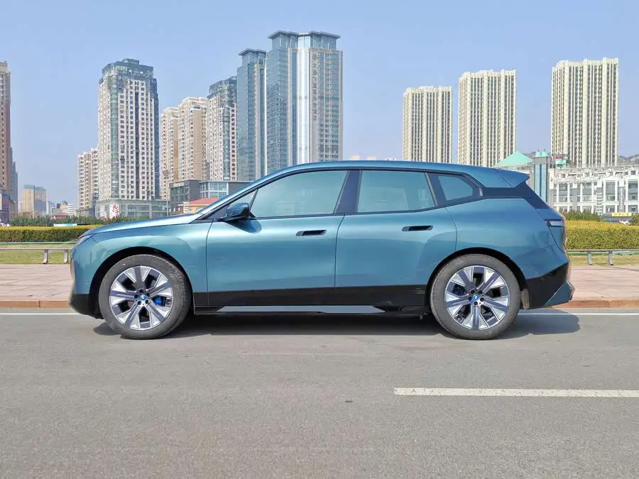 BMW iX 2022 xDrive40