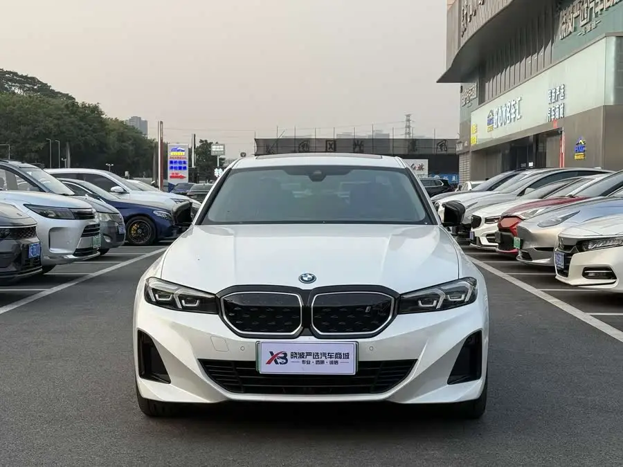 بي إم دبليو i3 2024 eDrive 40 L إصدار الليل