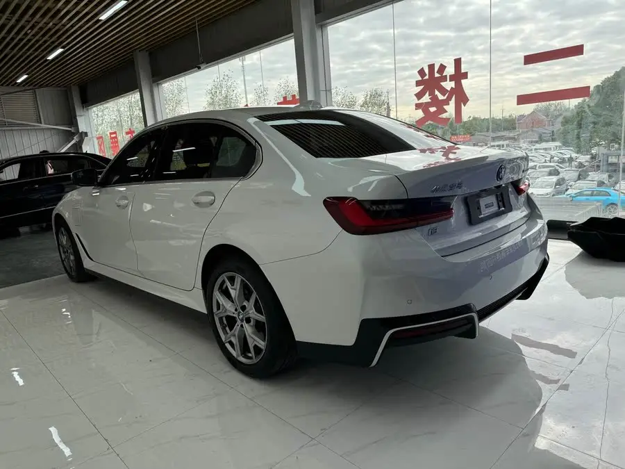 بي ام دبليو i3 2022 eDrive 35 L