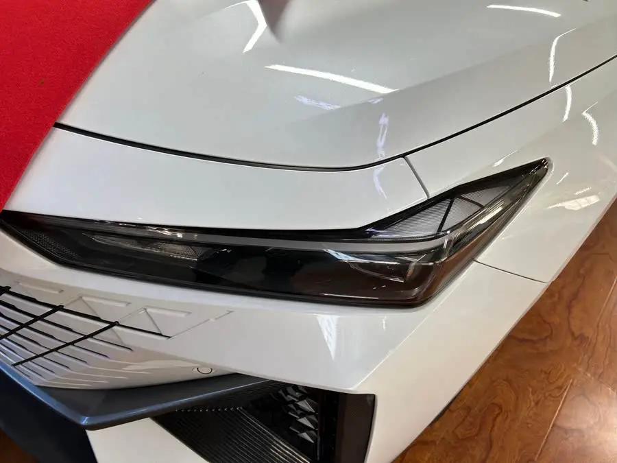 Changan UNI-V 2023 1.5T Premium