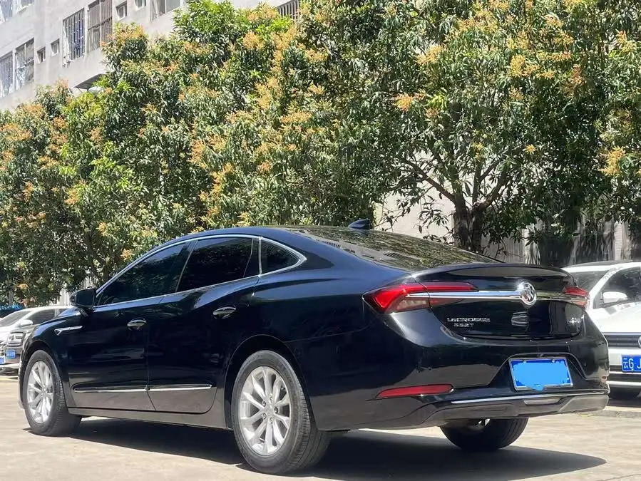 بويك لاكروس 2021 552T فاخرة