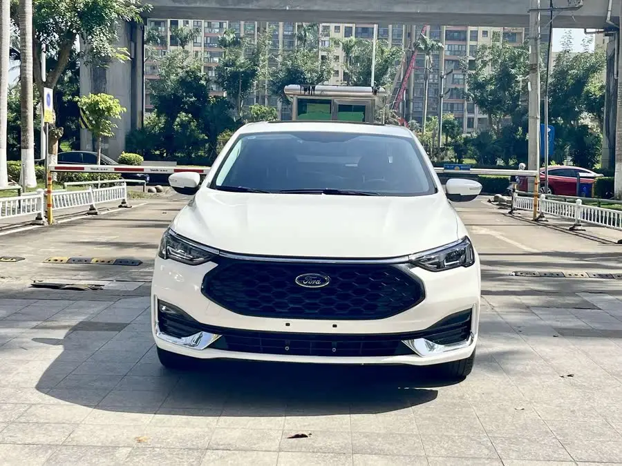 Ford Focus 2021 1.5L Automatic Diamond Edition